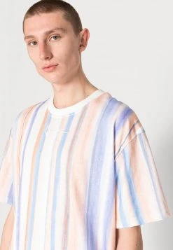 Billig 🎁 Karl Kani SMALL SIGNATURE TEE UNISEX - T-Shirt Print - Light Orange 👍 -Karl Kani Verkäufe 023f6045db5e4b469a18f3e6a123c7be