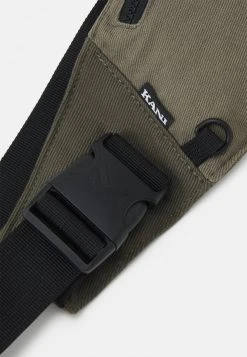 Beste Bewertungen von ⭐ Karl Kani SIGNATURE BLOCK CROSSBODY BAG UNISEX - Umhängetasche - Military Green 😍 -Karl Kani Verkäufe 063e4ff03d0a41a3a1a59253d3b8cb3b