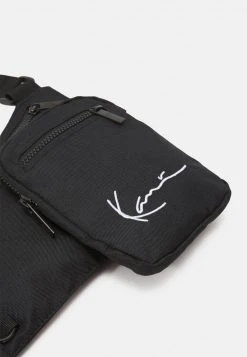 Billig 😉 Karl Kani SIGNATURE CROSSBODY BAG UNISEX - Umhängetasche - Black ❤️ -Karl Kani Verkäufe 08247b5165164e5b82d7ee2f3181aeb3