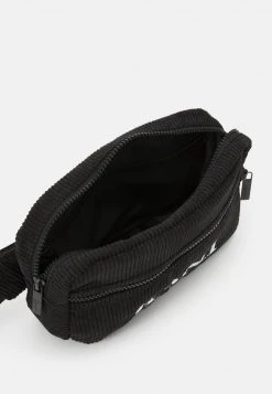 Aktion 🔥 Karl Kani RETRO HIP BAG UNISEX - Gürteltasche - Black 🤩 -Karl Kani Verkäufe 0d3fb85bfc2c4a41bbfdbd2069e6eaa4