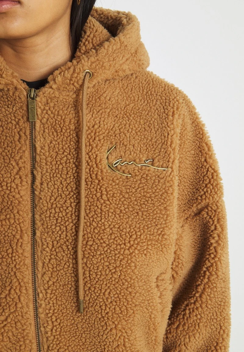 Rabatt 🎁 Karl Kani SIGNATURE - Fleecejacke - Sand, Damen 🔥 7 Rabatt 🎁 Karl Kani SIGNATURE - Fleecejacke - Sand, Damen 🔥 – Bild 5