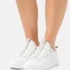 Beste Bewertungen von 😀 Karl Kani 😉 Sneaker Low - White/fog, Damen ❤️ -Karl Kani Verkäufe 155dc73e24994bce9ceac3be608557e6