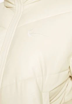 Billig 🧨 Karl Kani CHEST SIGNATURE PUFFER JACKET - Winterjacke - Light Sand, Damen ❤️ -Karl Kani Verkäufe 157aae4f6d1445ffa271b869b9e50e29