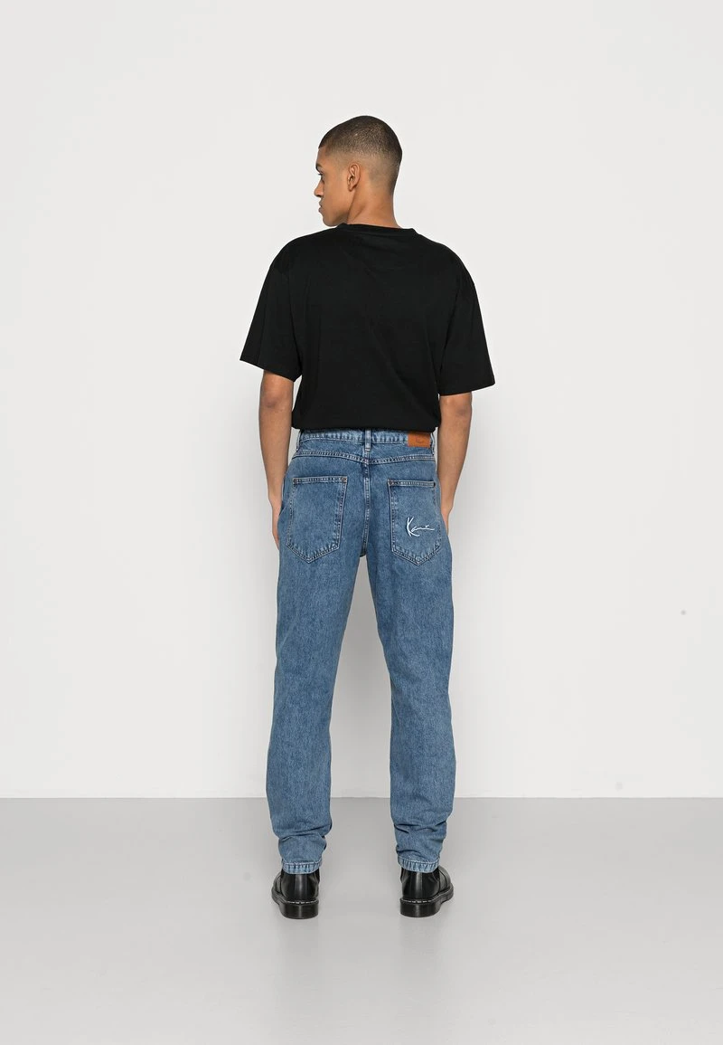 Am billigsten 🎁 Karl Kani SMALL SIGNATURE TAPERED FIVE POCKET - Jeans Tapered Fit - Vintage Indigo, Herren 🔔 5 Am billigsten 🎁 Karl Kani SMALL SIGNATURE TAPERED FIVE POCKET - Jeans Tapered Fit - Vintage Indigo, Herren 🔔 – Bild 3