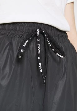 Blitzangebot ❤️ Karl Kani RETRO REFLECTIVE TRACKPANTS - Jogginghose - Black, Damen ✔️ -Karl Kani Verkäufe 20342e9159aa4d44ba09a92aa120f6c4