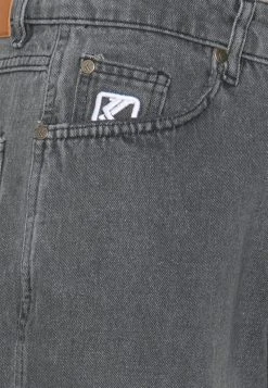 Coupon 👏 Karl Kani SMALL SIGNATURE FIVE POCKET - 🎁 Jeans Tapered Fit - Light Grey, Herren ⭐ 7 Coupon 👏 Karl Kani SMALL SIGNATURE FIVE POCKET - 🎁 Jeans Tapered Fit - Light Grey, Herren ⭐ -Karl Kani Verkäufe 20876880944144c690a5af00dc978696