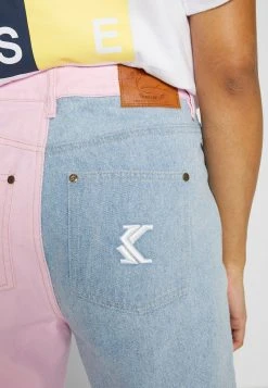 Coupon ❤️ Karl Kani BLOCK WIDE LEG PANTS - 🔥 Jeans Relaxed Fit - Rose/blue, Damen 😀 19 Coupon ❤️ Karl Kani BLOCK WIDE LEG PANTS - 🔥 Jeans Relaxed Fit - Rose/blue, Damen 😀 -Karl Kani Verkäufe 20b305264c964a4fbc9f8b72fe60fc25
