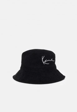 Top 10 ⭐ Karl Kani SIGNATURE BUCKET HAT UNISEX - Hut - Black ❤️
