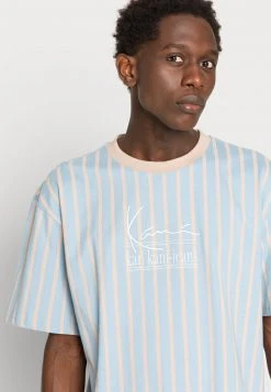 Bestpreis 👏 Karl Kani SIGNATURE STRIPE TEE UNISEX - T-Shirt Print - Blue ❤️ 11 Bestpreis 👏 Karl Kani SIGNATURE STRIPE TEE UNISEX - T-Shirt Print - Blue ❤️ -Karl Kani Verkäufe 22824663d34d4f00b3ae0f7a5c1b6384