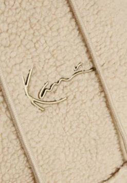 Großhandel 😉 Karl Kani SIGNATURE TEDDY HOODIE - Kapuzenpullover - Light Sand, Damen ✔️ -Karl Kani Verkäufe 25866e0e5914422da7ceb9c5e2ed91f9