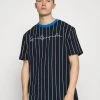 Großhandel ❤️ Karl Kani UNISEX ORIGINALS PINSTRIPE TEE - T-Shirt Print - Black 🔥