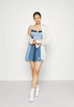 Coupon 😀 Karl Kani OG BLOCK - Top - Blue, Damen ⭐ 17 Coupon 😀 Karl Kani OG BLOCK - Top - Blue, Damen ⭐ -Karl Kani Verkäufe 2771dc0bf8b44df7aae0c0428e5646be