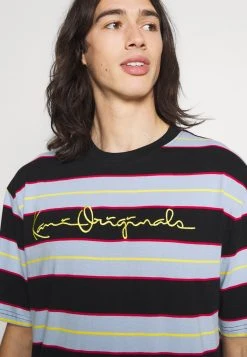 Beste Bewertungen von 👏 Karl Kani ORIGINALS STRIPE TEE UNISEX - T-Shirt Print - Light Blue 🧨 -Karl Kani Verkäufe 2a76c2f401714c72836d93ffb254cde7