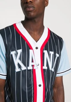 Billig ⭐ Karl Kani COLLEGE BLOCK PINSTRIPE ⚾ BASEBALL 🎉 SHIRT - Hemd - Navy, Herren ✔️ -Karl Kani Verkäufe 2ee3fd17ffb744b3bebcaae07fd1d238