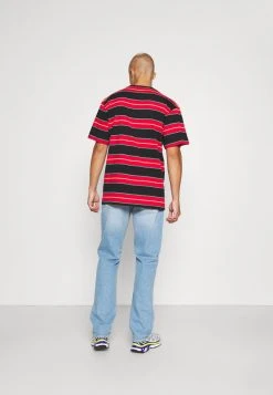 Am billigsten 🤩 Karl Kani ORIGINALS STRIPE TEE UNISEX - T-Shirt Print - Red/black/green ❤️ -Karl Kani Verkäufe 3001b7a9d2454a6bba92afa109e2114c