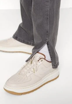 Bester Verkauf 🎁 Karl Kani RETRO SLIT PANTS - Jeans Straight Leg - Grey, Herren 😉 -Karl Kani Verkäufe 30e6656279e1404dbfd98d1ef9a61438