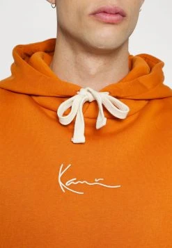 Coupon 😉 Karl Kani SMALL SIGNATURE HOODIE UNISEX - Sweatshirt - Cognac 👍 -Karl Kani Verkäufe 353ba0be5eb64bc9ac182cf4d69a104c