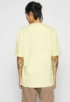 Angebote 🤩 Karl Kani UNISEX SMALL SIGNATURE TEE - T-Shirt Print - Light Yellow ✨ 9 Angebote 🤩 Karl Kani UNISEX SMALL SIGNATURE TEE - T-Shirt Print - Light Yellow ✨ -Karl Kani Verkäufe 39177e192ae4402fb5d49ccfa199bf42