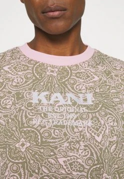 Besorgen 🛒 Karl Kani UNISEX RETRO PAISLEY TEE - T-Shirt Print - Rose ⭐ -Karl Kani Verkäufe 40989fa20863452c94527d8752178a35