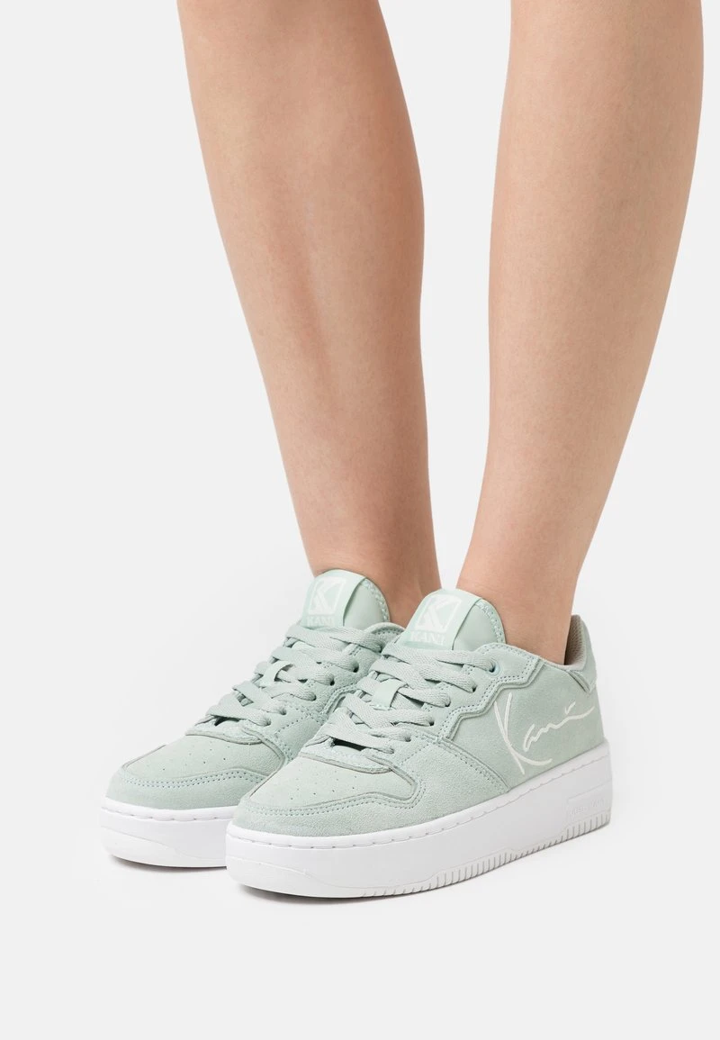 Am billigsten 😀 Karl Kani UP LOGO - Sneaker Low - Frosty Green/white/pearled Ivory, Damen ✔️ 3 Am billigsten 😀 Karl Kani UP LOGO - Sneaker Low - Frosty Green/white/pearled Ivory, Damen ✔️