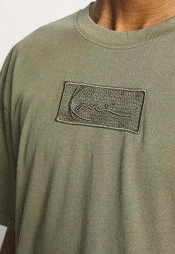 Beste Bewertungen von 😉 Karl Kani SMALL SIGNATURE BOX WASHED TEE UNISEX - T-Shirt Basic - Green 🔥 -Karl Kani Verkäufe 4aa734e9f6b641b58c4bb41d0eaab4a8