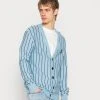 Bestpreis ✨ Karl Kani PINSTRIPE CARDIGAN UNISEX - Strickpullover - Light Blue ✔️ -Karl Kani Verkäufe 4d4c21722f4649d0840519a36baf71af