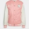 Brandneu 😀 KARL KANI X SMILEY® BLOCK SCRIBBLE COLLEGE JACKET UNISEX - Kunstlederjacke - Rose 👍