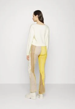 Budget 🔥 Karl Kani CHEST SIGNATURE GATHERED CREW - Strickpullover - Off White, Damen 🎉 -Karl Kani Verkäufe 52e2bac97c4f4dd8ad9c2a886e45492e