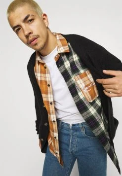 Budget ❤️ Karl Kani SMALL SIGNATURE BLOCK UNISEX - Hemd - Black 🧨 -Karl Kani Verkäufe 592b4360d50a45d7936216bd99306611