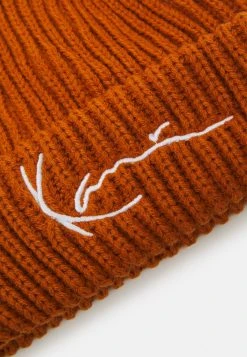 Beste Bewertungen von 🔔 Karl Kani SIGNATURE FISHERMAN BEANIE UNISEX - Mütze - Cognac ✨ -Karl Kani Verkäufe 5b08ea2dcc874284aa9f23af4a3e5b9b