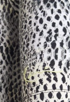 Budget ⭐ Karl Kani SMALL SIGNATURE SNAKE CYCLING - Shorts - White, Damen 🔔 13 Budget ⭐ Karl Kani SMALL SIGNATURE SNAKE CYCLING - Shorts - White, Damen 🔔 -Karl Kani Verkäufe 5e6498baa03b445b87184f5e8540eb46