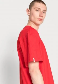 Beste Bewertungen von 🧨 KARL KANI X SMILEY® SMALL SIGNATURE TEE UNISEX - T-Shirt Basic - Red 😍 -Karl Kani Verkäufe 5ee5e3226f604db5a003e7a664787a79