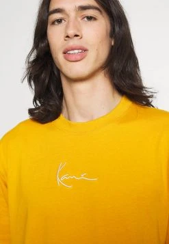 Budget 🎉 Karl Kani SMALL SIGNATURE ESSENTIAL TEE UNISEX - T-Shirt Basic - Dark Yellow 🤩 -Karl Kani Verkäufe 6295b3595eff4ad48bfc909f6496fd40