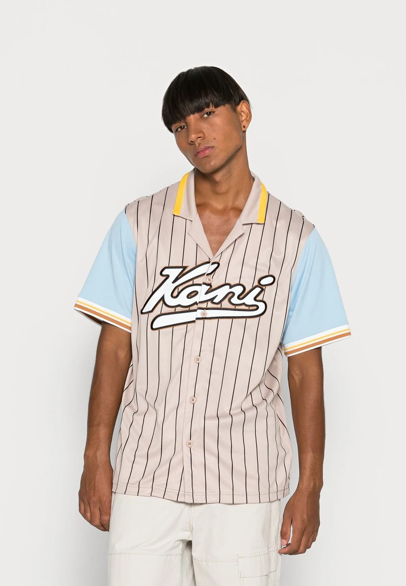 Besorgen 🌟 Karl Kani VARSITY ⚾ BASEBALL SHIRT UNISEX - Hemd - Light Sand 🧨 3 Besorgen 🌟 Karl Kani VARSITY ⚾ BASEBALL SHIRT UNISEX - Hemd - Light Sand 🧨