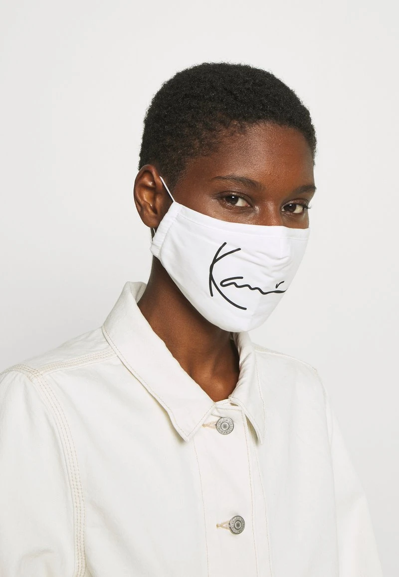 Bester Verkauf ⌛ Karl Kani SIGNATURE FACE MASK - Stoffmaske - White, Unisex ✔️ 4 Bester Verkauf ⌛ Karl Kani SIGNATURE FACE MASK - Stoffmaske - White, Unisex ✔️ – Bild 2