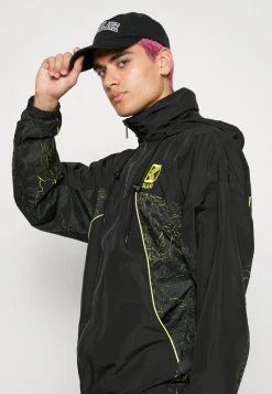 Beste Bewertungen von 😀 Karl Kani Windbreaker - Black, Herren ⭐ -Karl Kani Verkäufe 72d2c60438ce44c1b88eaaf164562385