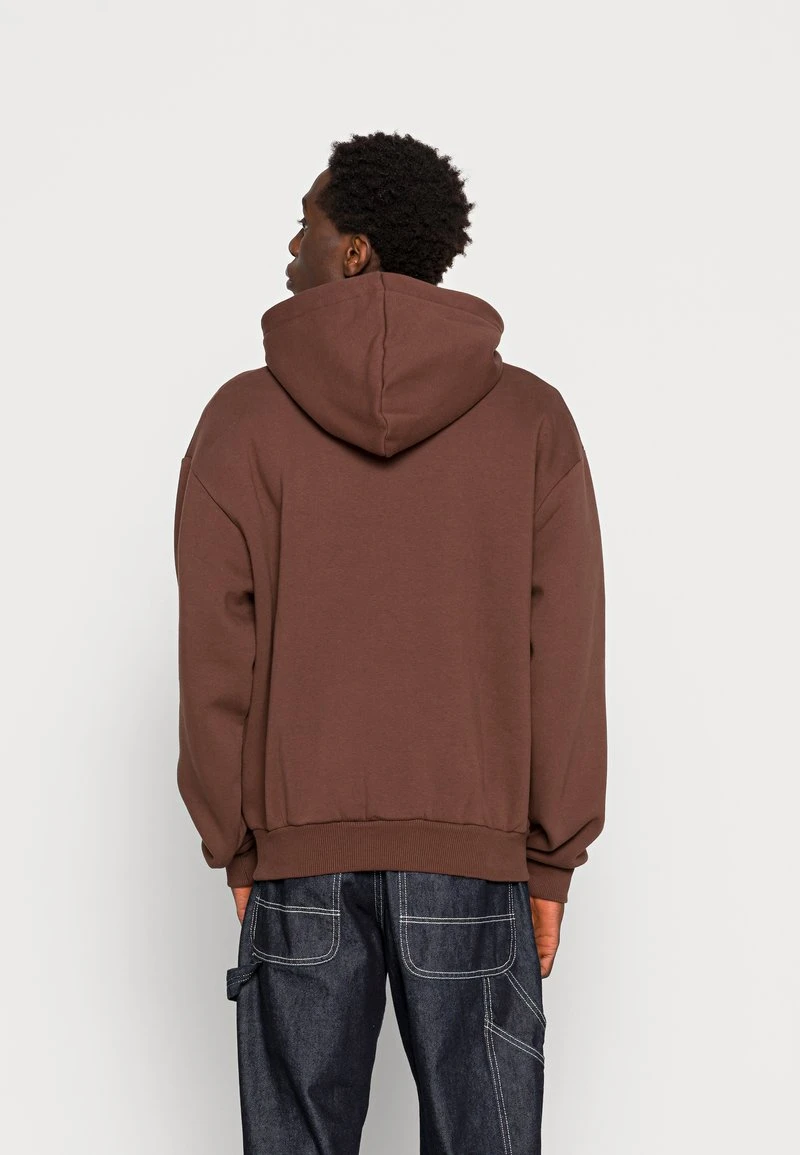 Billig ✔️ Karl Kani AUTOGRAPH HOODIE UNISEX - Kapuzenpullover - Brown 👍 5 Billig ✔️ Karl Kani AUTOGRAPH HOODIE UNISEX - Kapuzenpullover - Brown 👍 – Bild 3