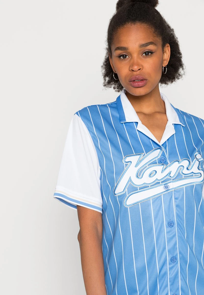 Am billigsten 🎉 Karl Kani VARSITY BLOCK ⚾ BASEBALL - Hemdbluse - Blue, Damen 🧨 7 Am billigsten 🎉 Karl Kani VARSITY BLOCK ⚾ BASEBALL - Hemdbluse - Blue, Damen 🧨 – Bild 5