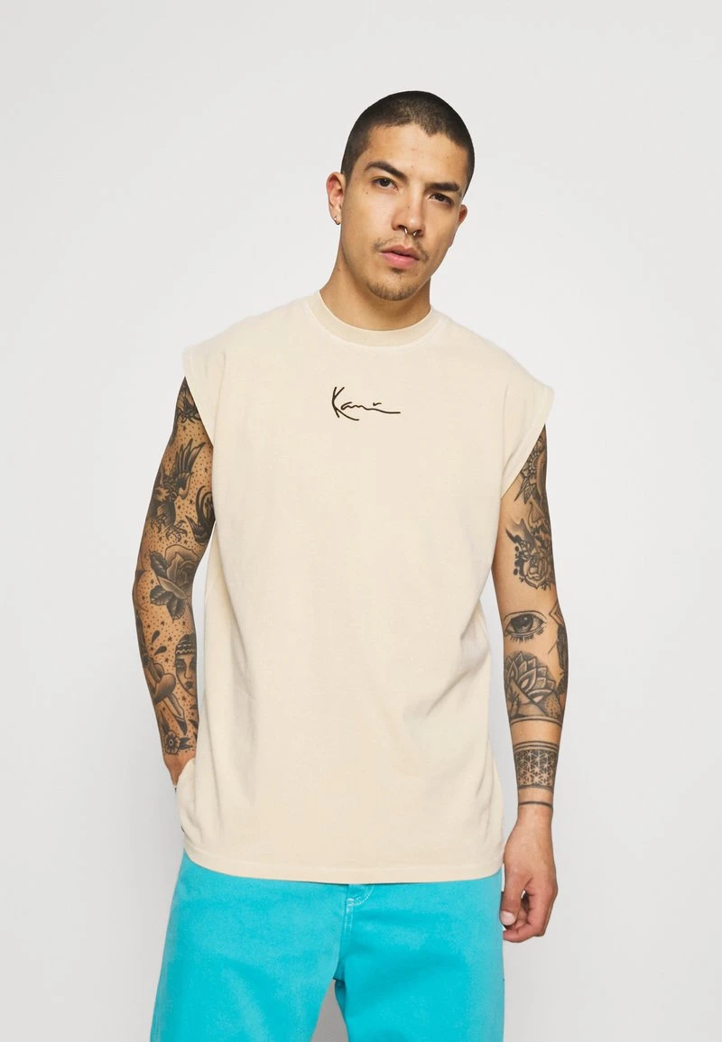 Blitzangebot ⌛ Karl Kani SMALL SIGNATURE TEE - Top - Sand, Unisex 🛒 3 Blitzangebot ⌛ Karl Kani SMALL SIGNATURE TEE - Top - Sand, Unisex 🛒
