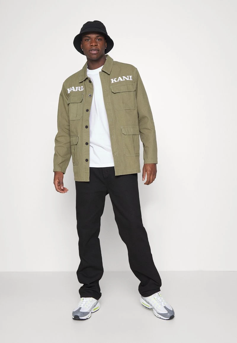 Großhandel 🧨 Karl Kani RETRO WASHED UTILITY JACKET - Leichte Jacke - Dark Green, Herren 🎉 4 Großhandel 🧨 Karl Kani RETRO WASHED UTILITY JACKET - Leichte Jacke - Dark Green, Herren 🎉 – Bild 2