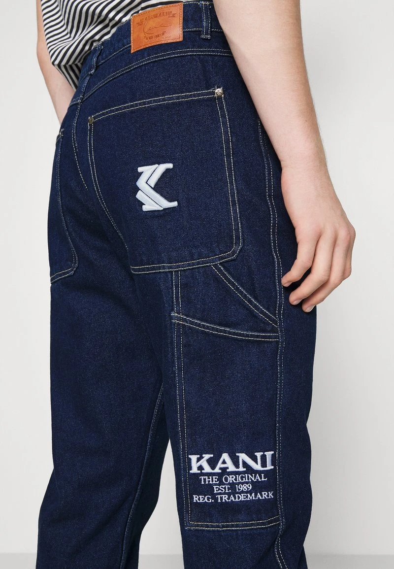 Blitzangebot ❤️ Karl Kani RETRO RINSED PANTS UNISEX - 👍 Jeans Relaxed Fit - Dark Blue 💯 6 Blitzangebot ❤️ Karl Kani RETRO RINSED PANTS UNISEX - 👍 Jeans Relaxed Fit - Dark Blue 💯 – Bild 4