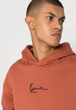 Aktion 😍 Karl Kani SMALL SIGNATURE HOODIE RUST UNISEX - Kapuzenpullover - Rust 🎉 -Karl Kani Verkäufe 8d244f610cb74961b72132154f401874