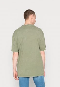 Beste Bewertungen von 🤩 Karl Kani SIGNATURE TEE UNISEX - T-Shirt Print - Military Green 🥰 -Karl Kani Verkäufe 8f869d66eff14b2481e82be5cbd270a8