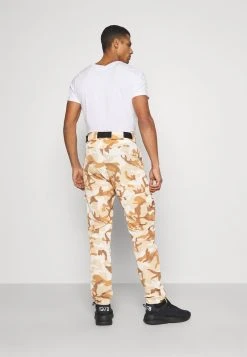 Rabatt ⭐ Karl Kani SIGNATURE CAMO CRINCLE PANTS - Cargohose - Beige/sand, Herren 🤩 -Karl Kani Verkäufe 91379ff6c1604e9abe2ec4e8e0506fa1