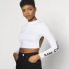 Angebote ✨ Karl Kani RETRO CROPPED - Langarmshirt - White, Damen 🌟 -Karl Kani Verkäufe 92f0553a13894a89b5fd82a397199b5a