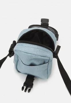 Blitzangebot 🔥 Karl Kani SIGNATURE MINI MESSENGER BAG - Umhängetasche - Light Blue, Herren 👍 -Karl Kani Verkäufe 93db9127bbfb47d890050932a05739b7