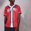 Rabatt ❤️ Karl Kani SERIF ⚾ BASEBALL SHIRT - Hemd - Red, Herren 🛒 -Karl Kani Verkäufe 9f4f6941258c4faa95e11d43f1ff1ffb
