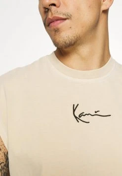 Blitzangebot ⌛ Karl Kani SMALL SIGNATURE TEE - Top - Sand, Unisex 🛒 13 Blitzangebot ⌛ Karl Kani SMALL SIGNATURE TEE - Top - Sand, Unisex 🛒 -Karl Kani Verkäufe a8062f280f3640d1aaac68ec9328b65a