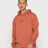 Aktion 😍 Karl Kani SMALL SIGNATURE HOODIE RUST UNISEX - Kapuzenpullover - Rust 🎉 -Karl Kani Verkäufe aaa1aba804634330a2770c6faa51b881