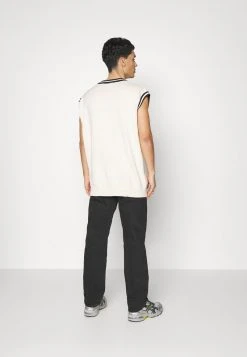 Bestes Angebot 🌟 Karl Kani VEST UNISEX - Strickpullover - Cream 😉 16 Bestes Angebot 🌟 Karl Kani VEST UNISEX - Strickpullover - Cream 😉 -Karl Kani Verkäufe ad76cbe05b664899867ab07d075458e8